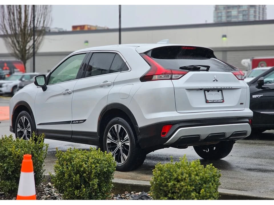 2022 Mitsubishi Eclipse Cross - Image 5 of 20