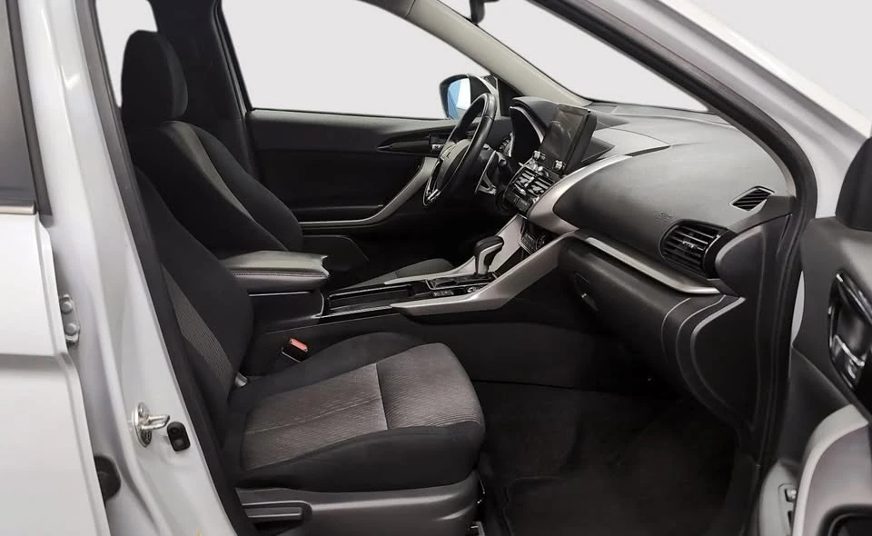 2022 Mitsubishi Eclipse Cross - Image 17 of 20