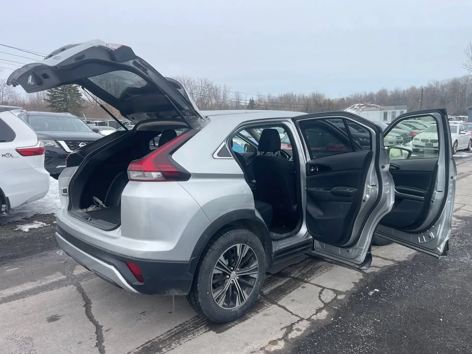 2022 Mitsubishi Eclipse Cross - Image 11 of 13