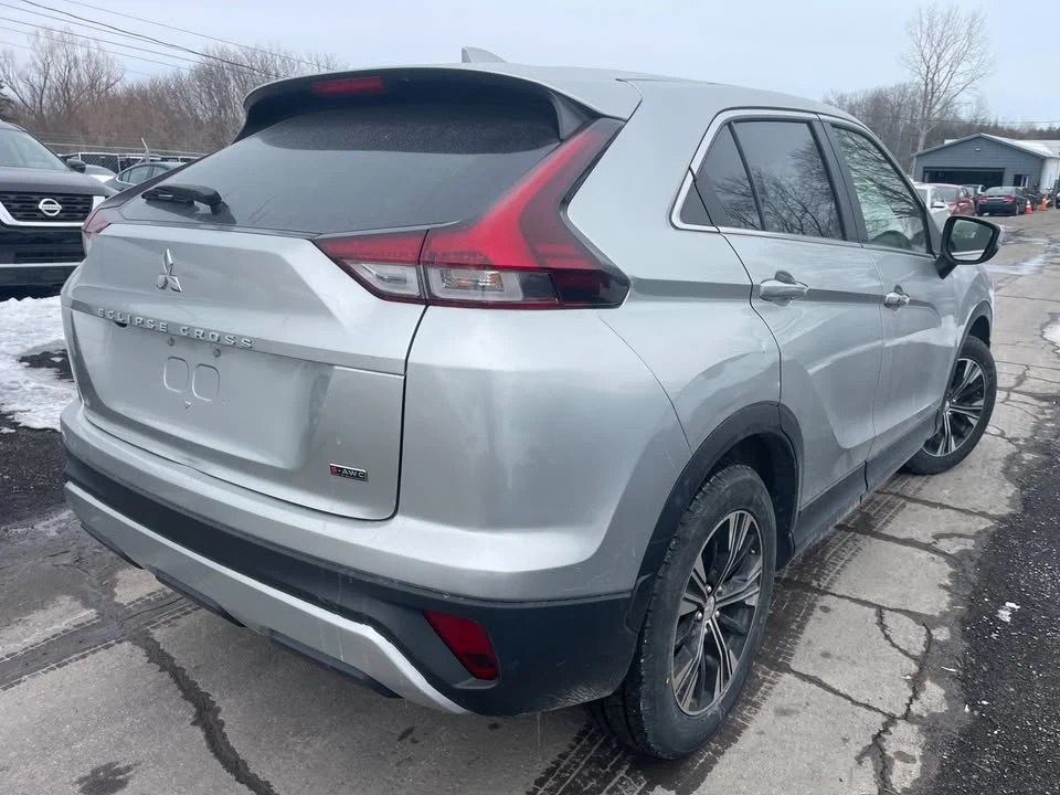 2022 Mitsubishi Eclipse Cross - Image 3 of 13