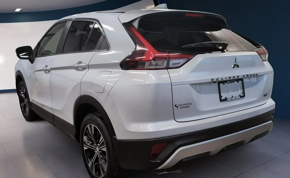 2022 Mitsubishi Eclipse Cross - Image 4 of 20