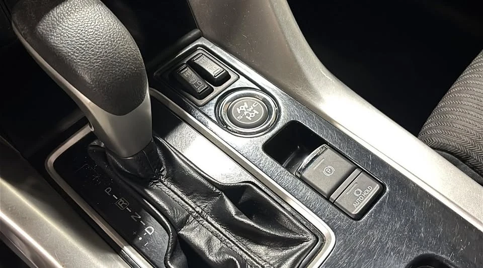 2022 Mitsubishi Eclipse Cross - Image 15 of 20
