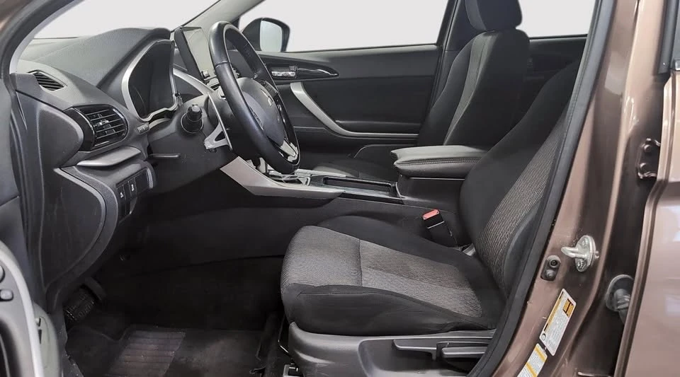 2022 Mitsubishi Eclipse Cross - Image 10 of 20