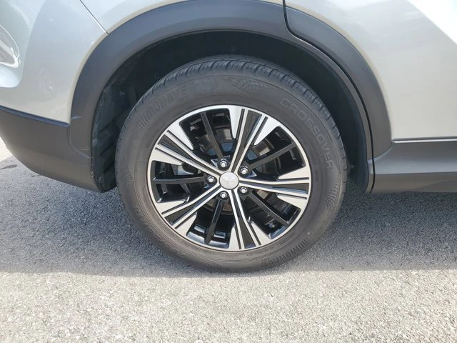 2022 Mitsubishi Eclipse Cross - Image 6 of 20
