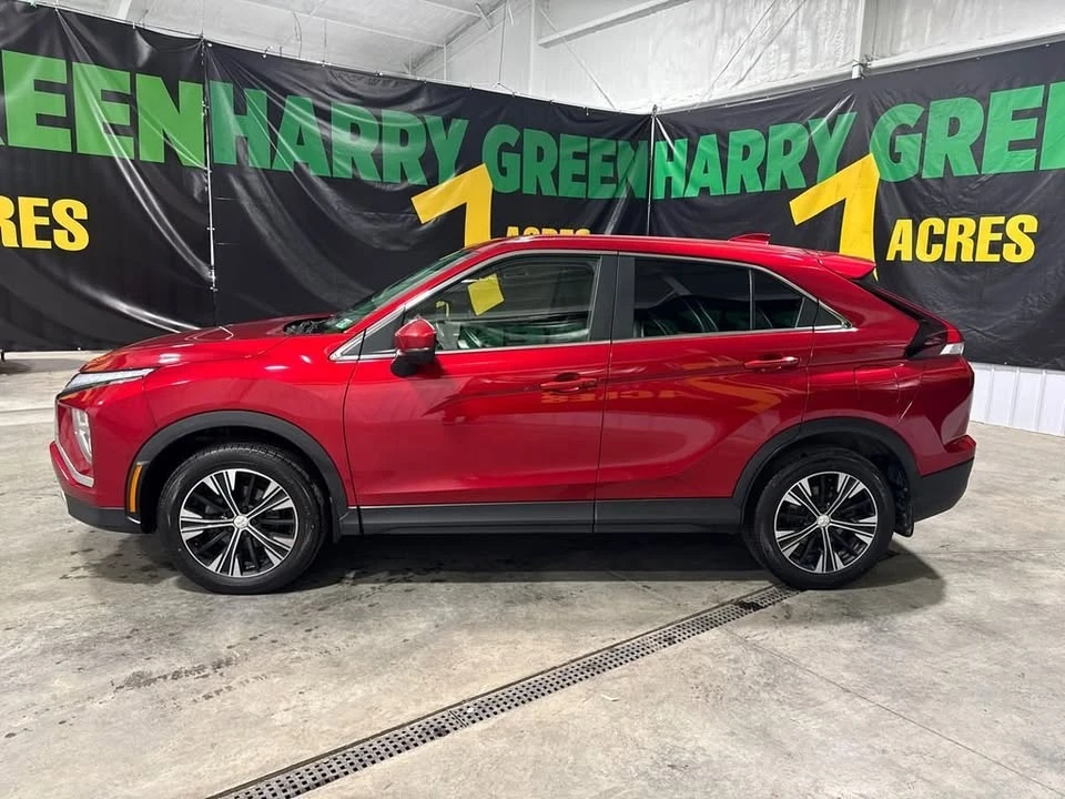 2022 Mitsubishi Eclipse Cross - Image 2 of 19