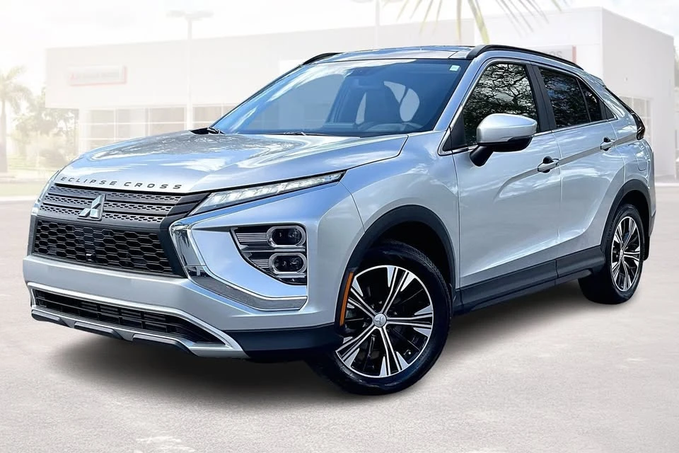 2022 Mitsubishi Eclipse Cross - Image 2 of 16