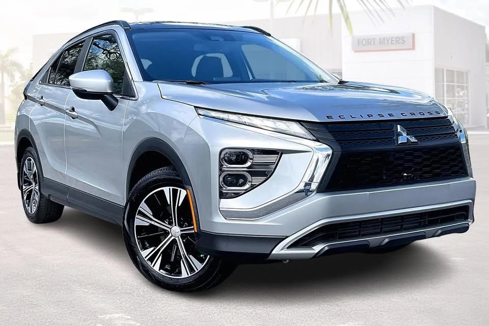 2022 Mitsubishi Eclipse Cross - Image 3 of 16