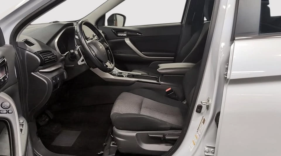 2022 Mitsubishi Eclipse Cross - Image 5 of 20