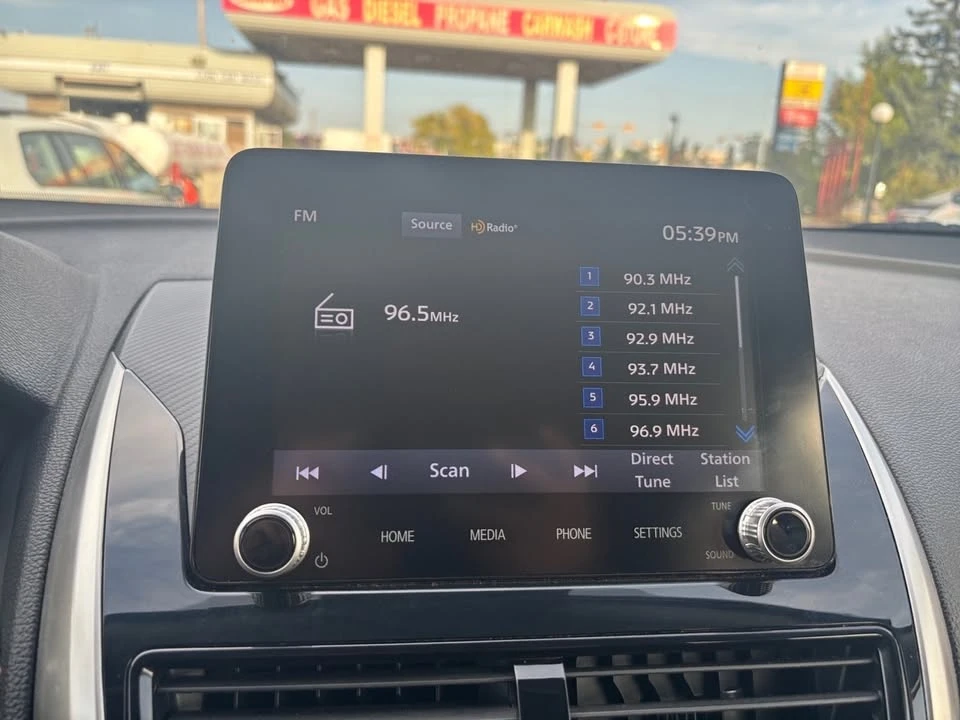 2022 Mitsubishi Eclipse Cross - Image 18 of 20