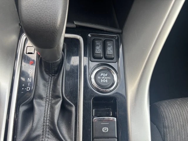 2022 Mitsubishi Eclipse Cross - Image 18 of 19