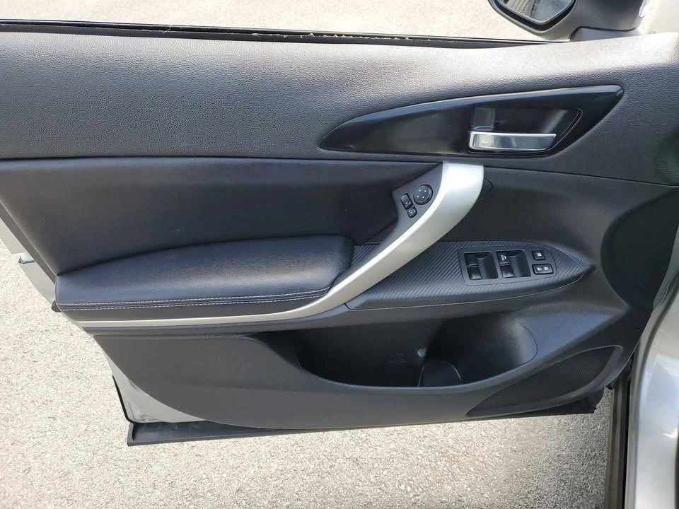 2022 Mitsubishi Eclipse Cross - Image 14 of 19