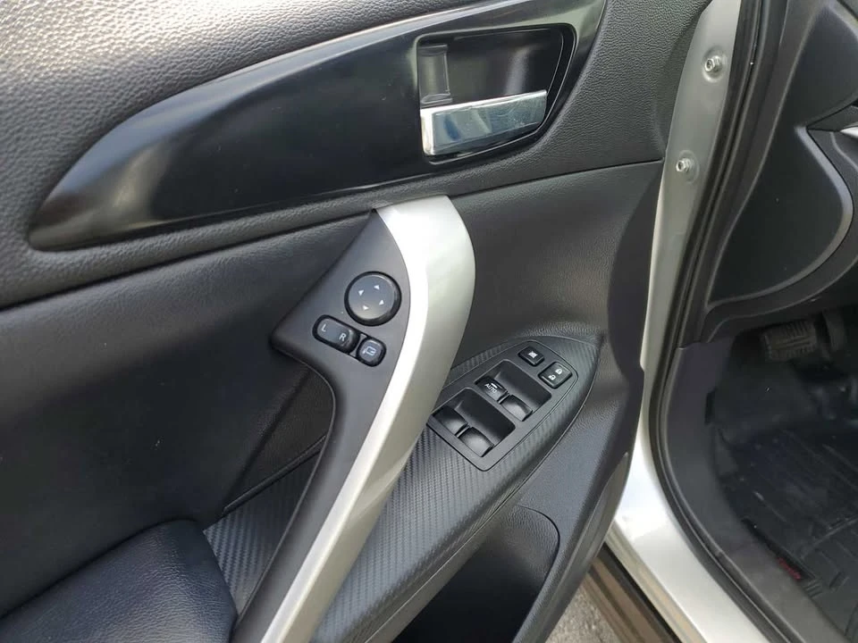 2022 Mitsubishi Eclipse Cross - Image 15 of 19