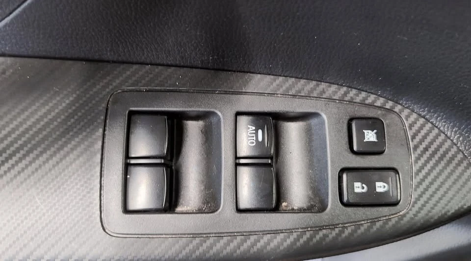 2022 Mitsubishi Eclipse Cross - Image 9 of 12