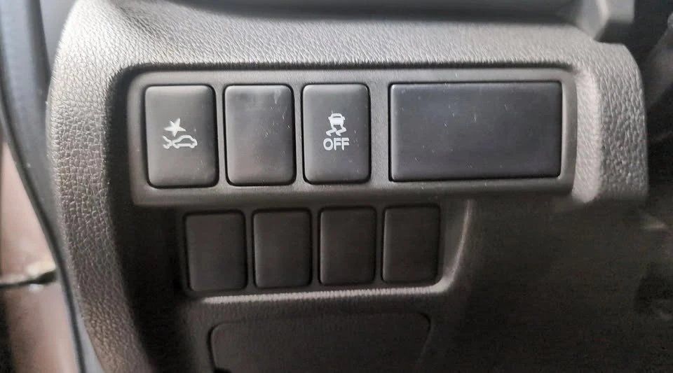 2022 Mitsubishi Eclipse Cross - Image 11 of 12