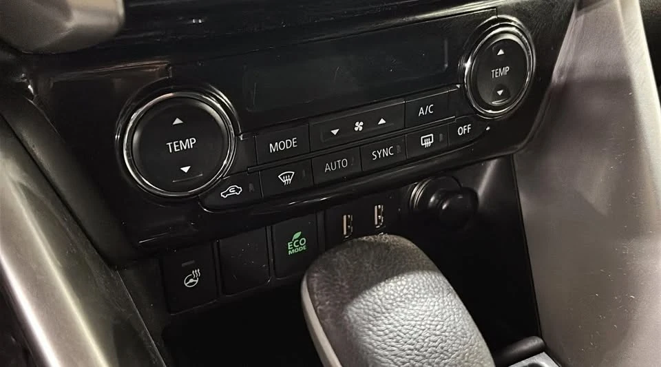 2022 Mitsubishi Eclipse Cross - Image 17 of 20