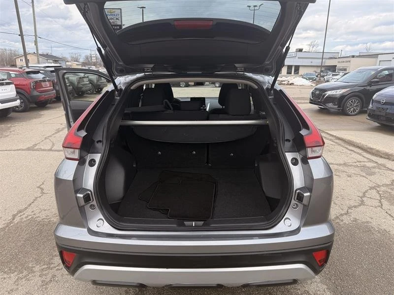 2022 Mitsubishi Eclipse Cross - Image 11 of 14