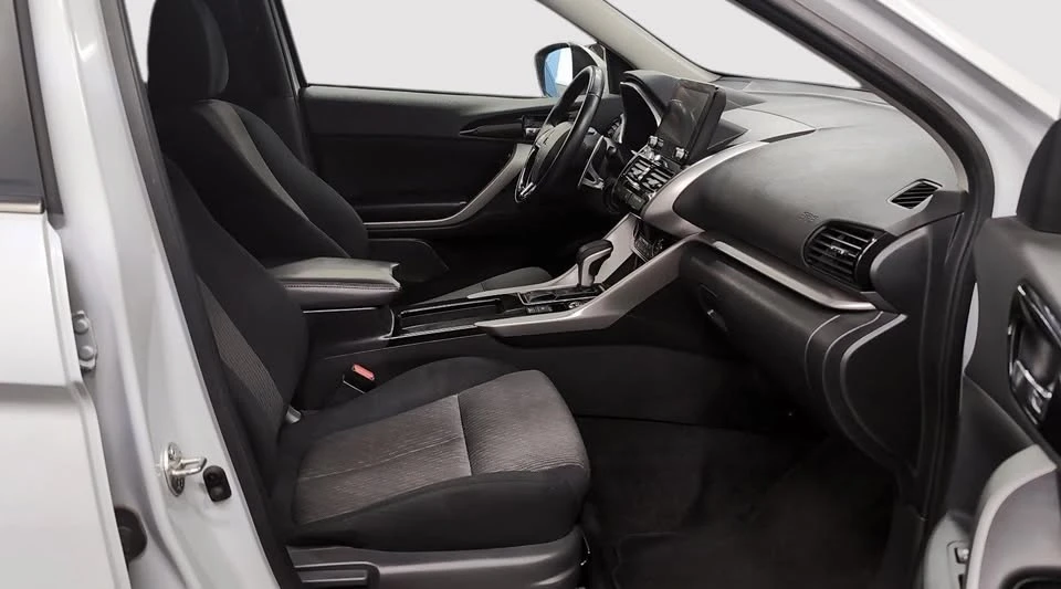 2022 Mitsubishi Eclipse Cross - Image 11 of 12