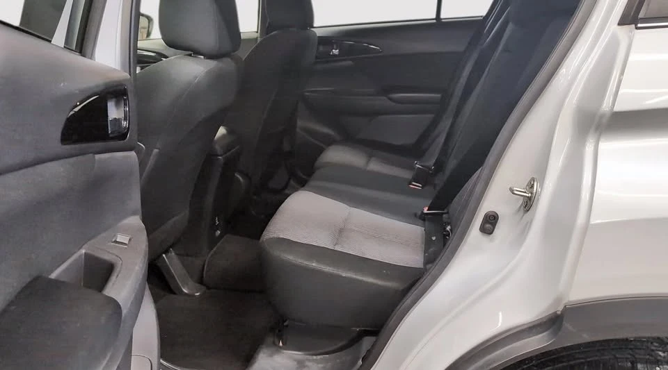 2022 Mitsubishi Eclipse Cross - Image 8 of 12