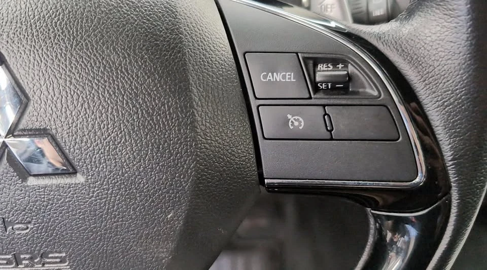 2022 Mitsubishi Eclipse Cross - Image 5 of 12