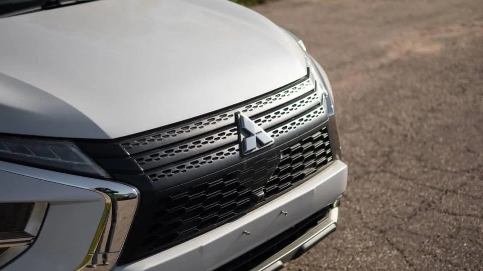 2022 Mitsubishi Eclipse Cross - Image 5 of 12