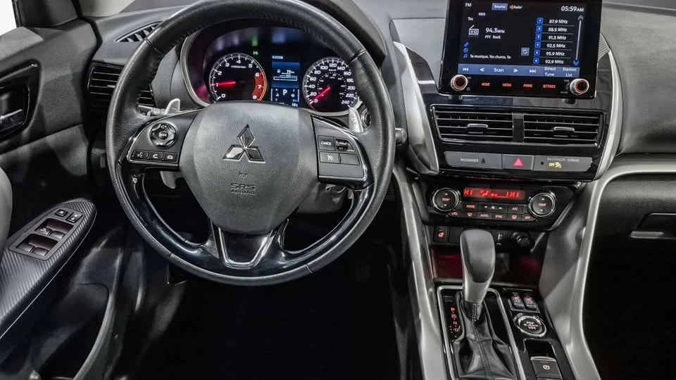 2022 Mitsubishi Eclipse Cross - Image 8 of 18