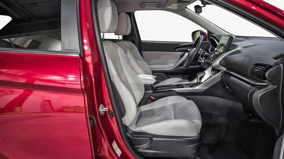 2022 Mitsubishi Eclipse Cross - Image 15 of 18