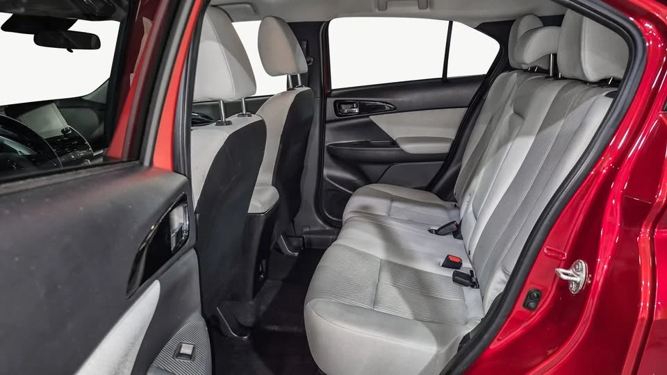 2022 Mitsubishi Eclipse Cross - Image 14 of 18