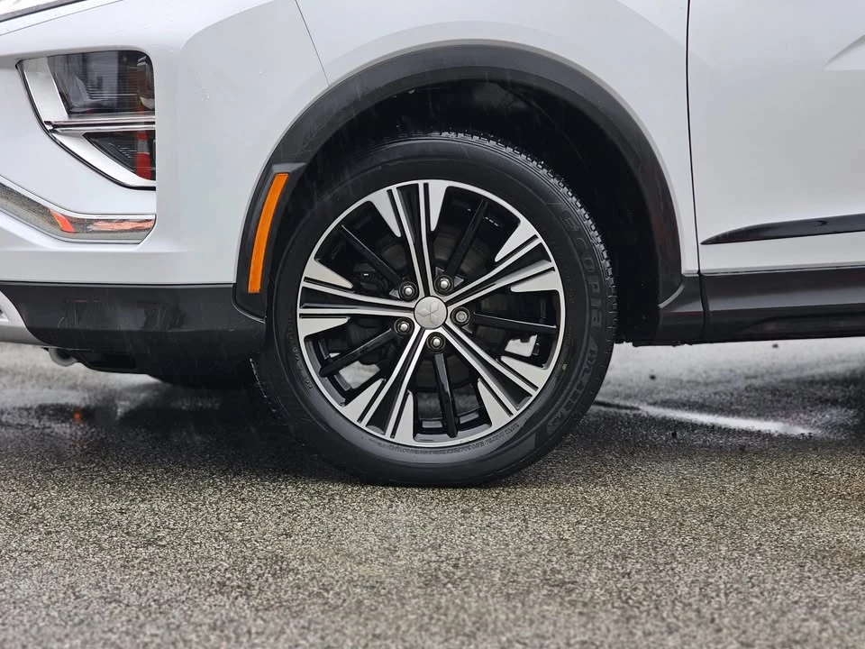 2022 Mitsubishi Eclipse Cross - Image 3 of 20