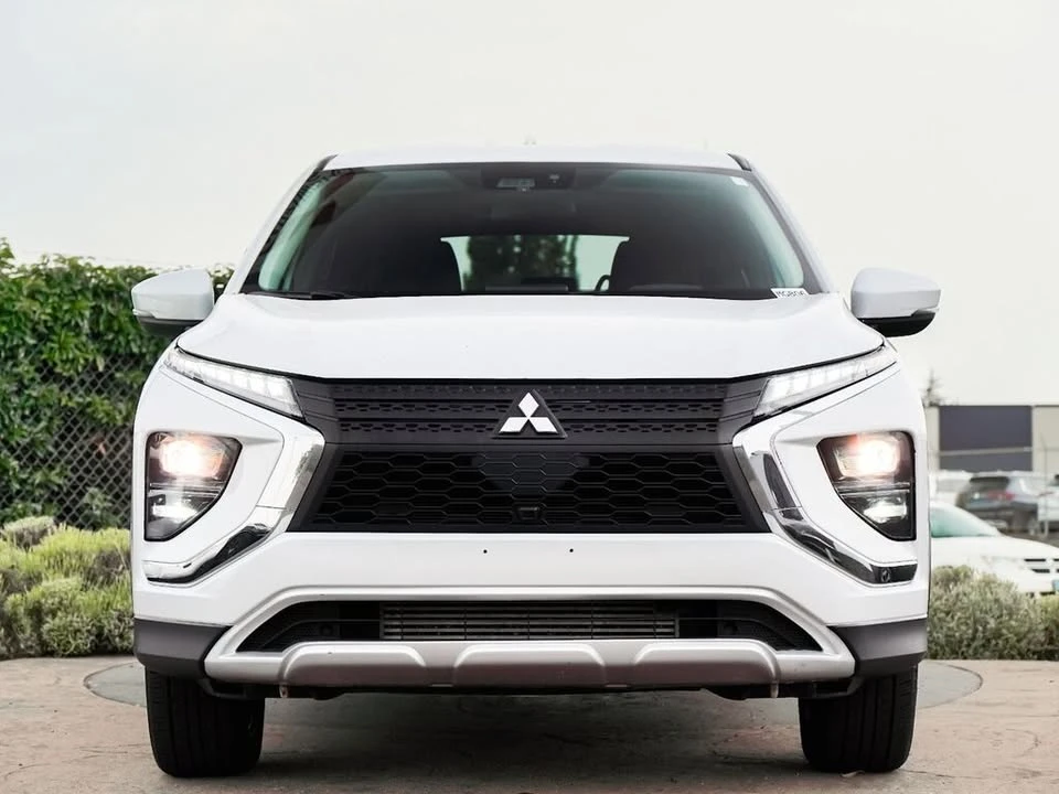 2022 Mitsubishi Eclipse Cross - Image 7 of 10
