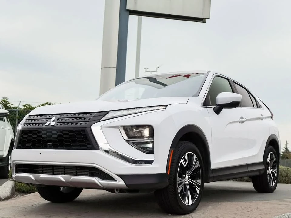 2022 Mitsubishi Eclipse Cross - Image 5 of 10