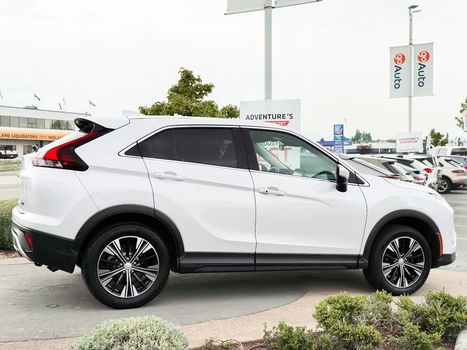 2022 Mitsubishi Eclipse Cross - Image 3 of 6