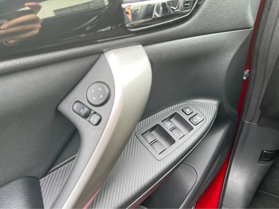 2022 Mitsubishi Eclipse Cross - Image 8 of 12