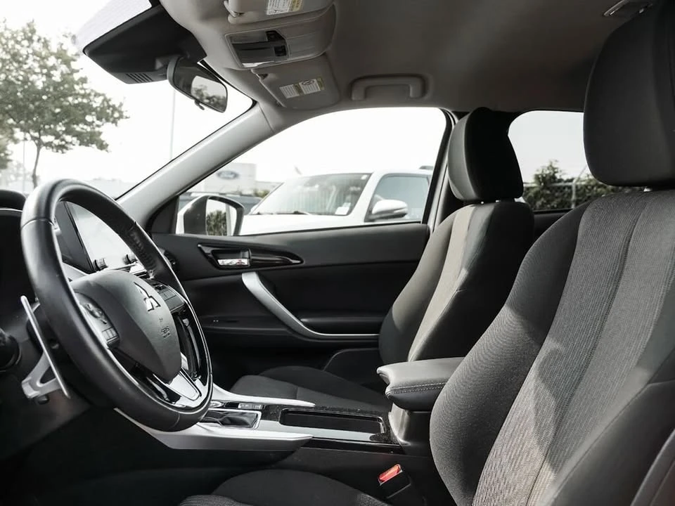 2022 Mitsubishi Eclipse Cross - Image 3 of 4