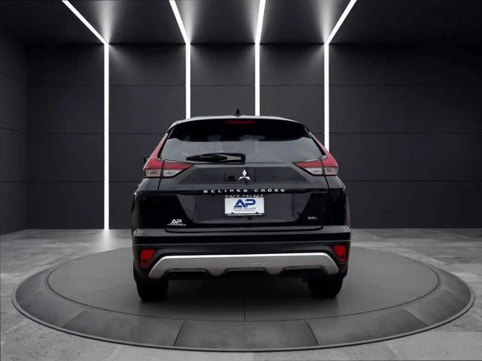 2022 Mitsubishi Eclipse Cross - Image 4 of 14