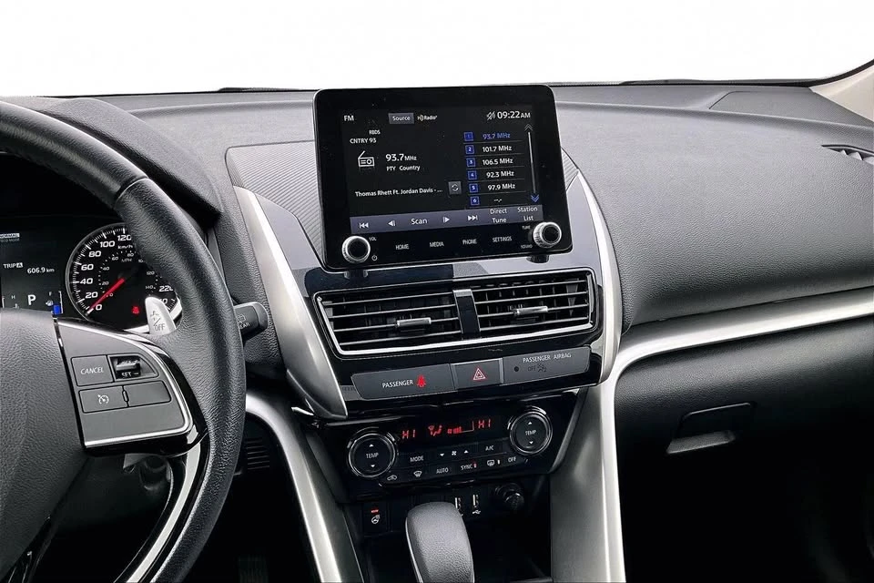 2022 Mitsubishi Eclipse Cross - Image 5 of 20