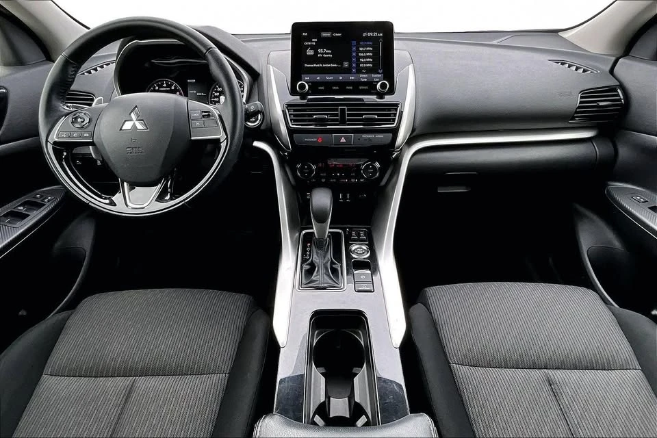 2022 Mitsubishi Eclipse Cross - Image 4 of 20