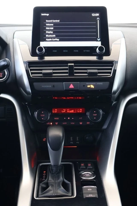2022 Mitsubishi Eclipse Cross - Image 12 of 20