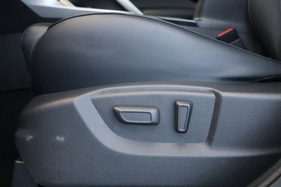 2022 Mitsubishi Eclipse Cross - Image 5 of 20