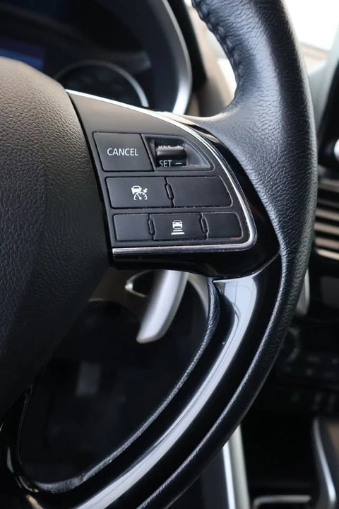 2022 Mitsubishi Eclipse Cross - Image 9 of 20