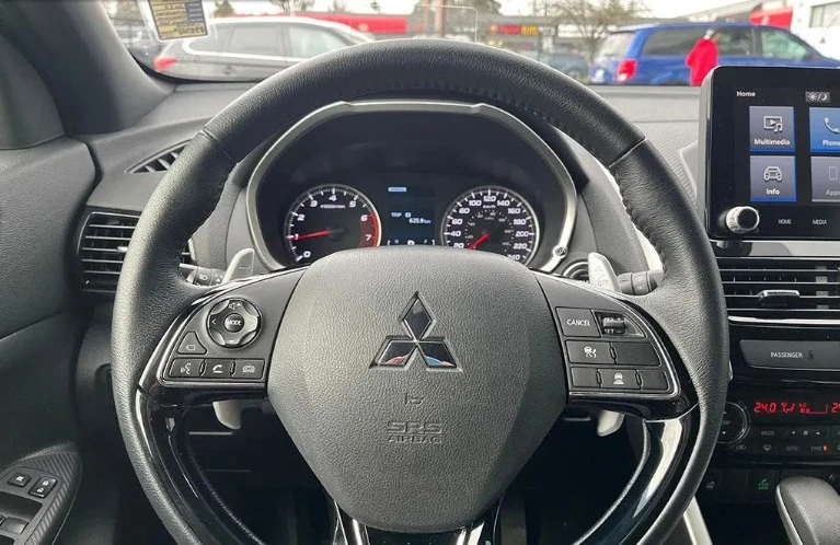 2022 Mitsubishi Eclipse Cross - Image 10 of 16