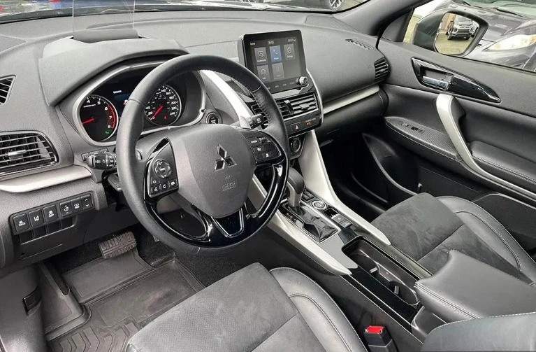 2022 Mitsubishi Eclipse Cross - Image 8 of 16