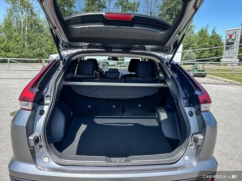 2022 Mitsubishi Eclipse Cross - Image 16 of 20