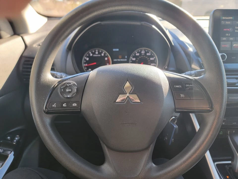 2022 Mitsubishi Eclipse Cross - Image 13 of 18