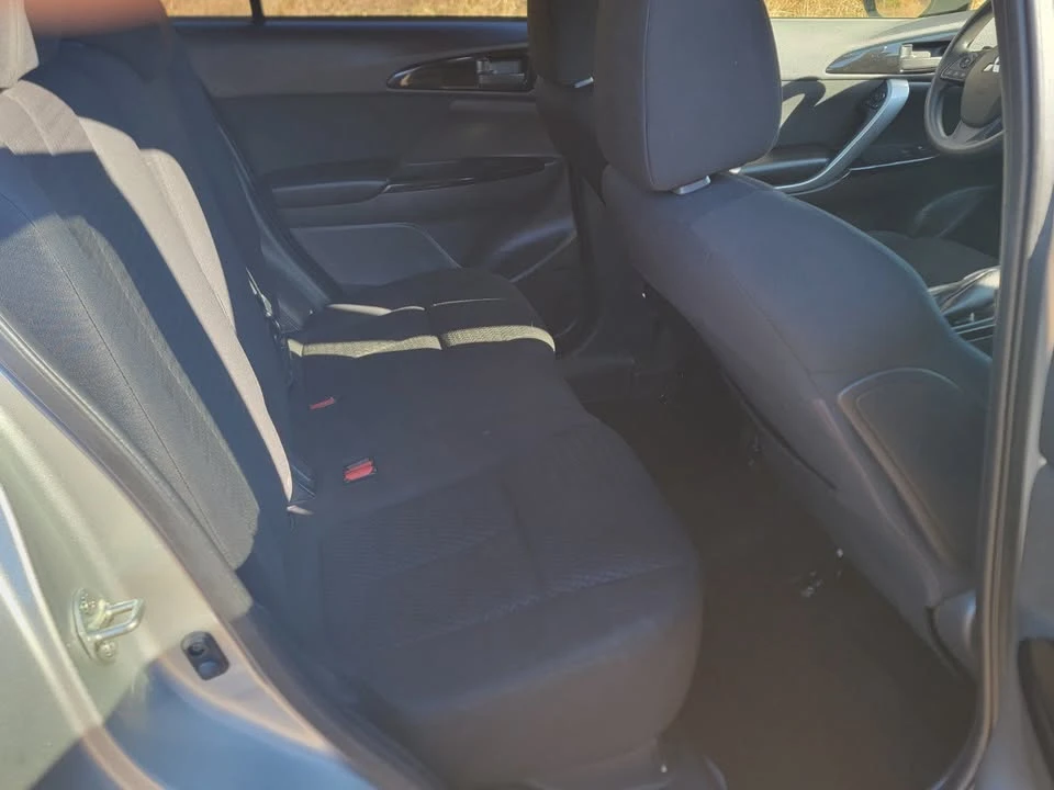 2022 Mitsubishi Eclipse Cross - Image 11 of 18