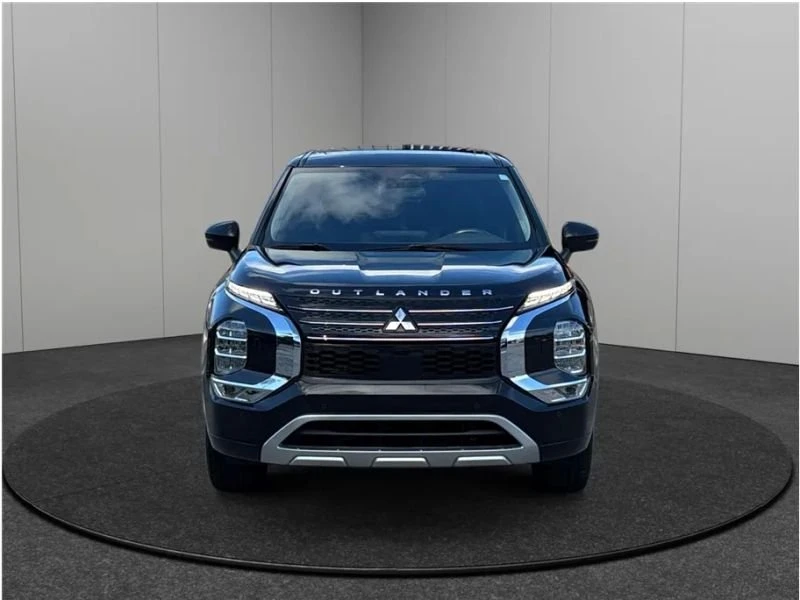 2022 Mitsubishi Outlander - Image 3 of 20