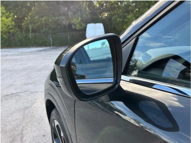 2022 Mitsubishi Outlander - Image 17 of 20