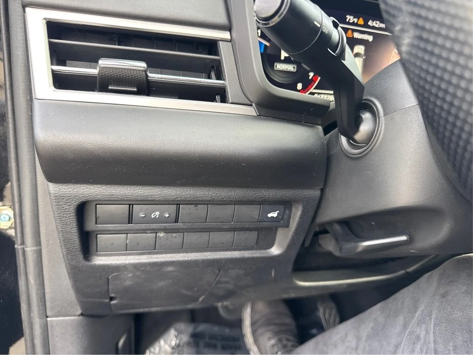 2022 Mitsubishi Outlander - Image 17 of 19