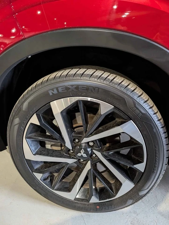 2022 Mitsubishi Outlander - Image 9 of 9
