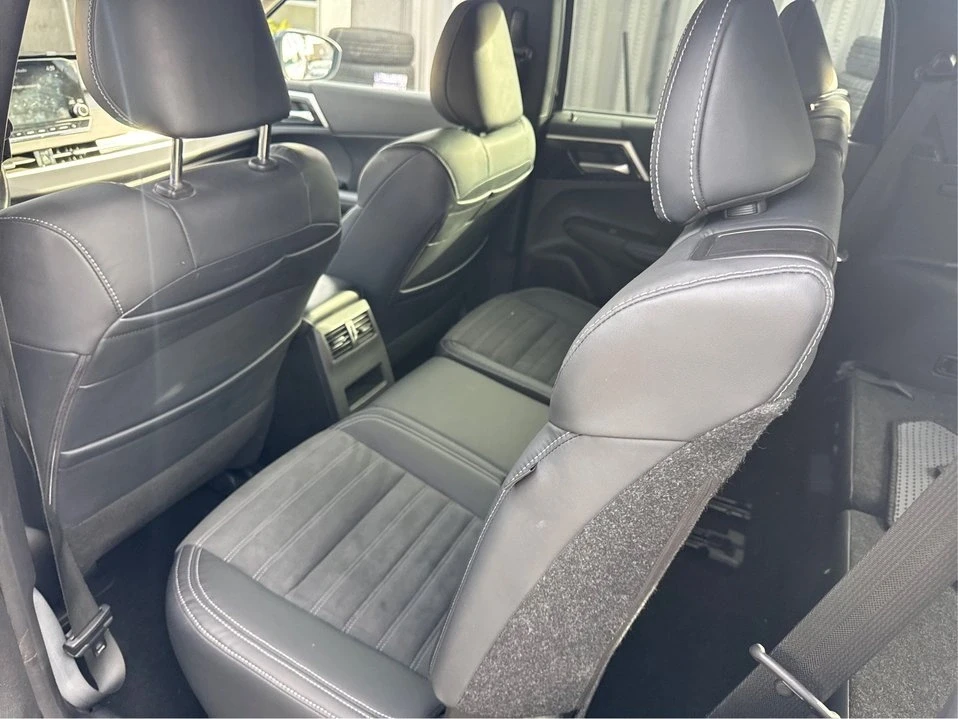 2022 Mitsubishi Outlander - Image 9 of 19
