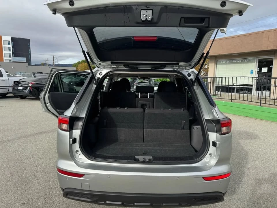 2022 Mitsubishi Outlander - Image 7 of 7